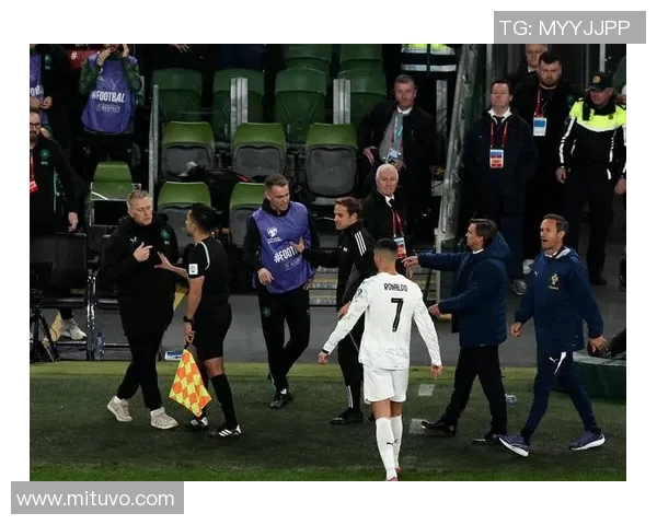 葡萄牙与荷兰激战正酣红牌事件引发热议与争议 葡萄牙与荷兰激战正酣红牌事件引发热议与争议