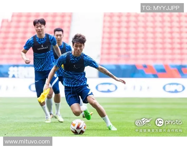 9月28日泰达迎战武汉球队全力争胜展现实力与斗志