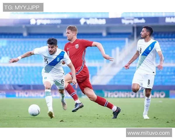 塞维利亚与希腊的足球对决展现激情与实力的较量