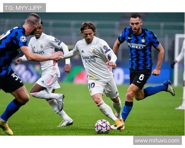 火箭队与爵士队激战正酣2月3日精彩对决引发球迷热议