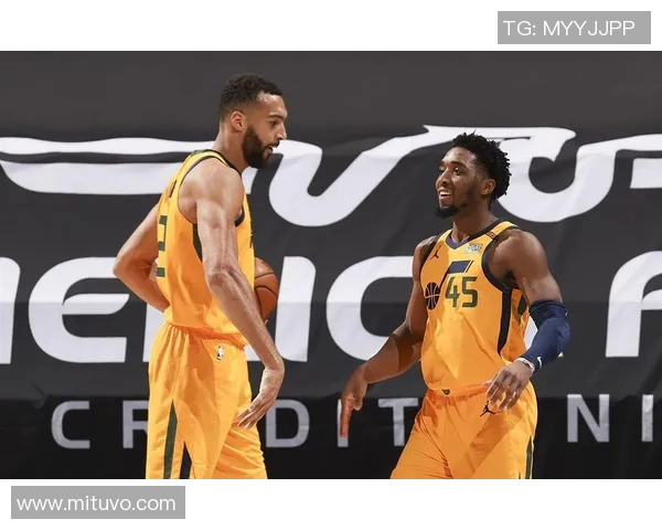 76人对爵士的历史交锋记录分析与战绩回顾