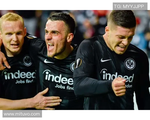 奥格斯堡主场迎战曼联双方争夺欧战资格关键战役