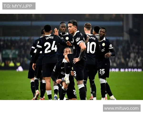 曼联与阿尔克马尔激战正酣精彩直播尽在眼前不容错过